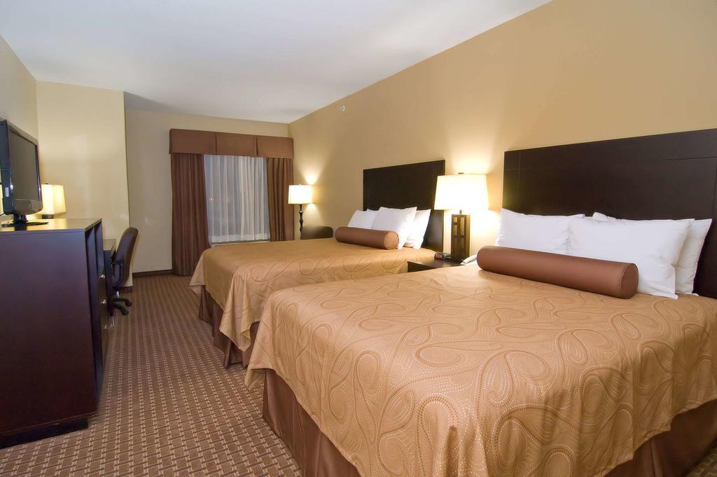 Best Western Bastrop Pines Inn Kültér fotó
