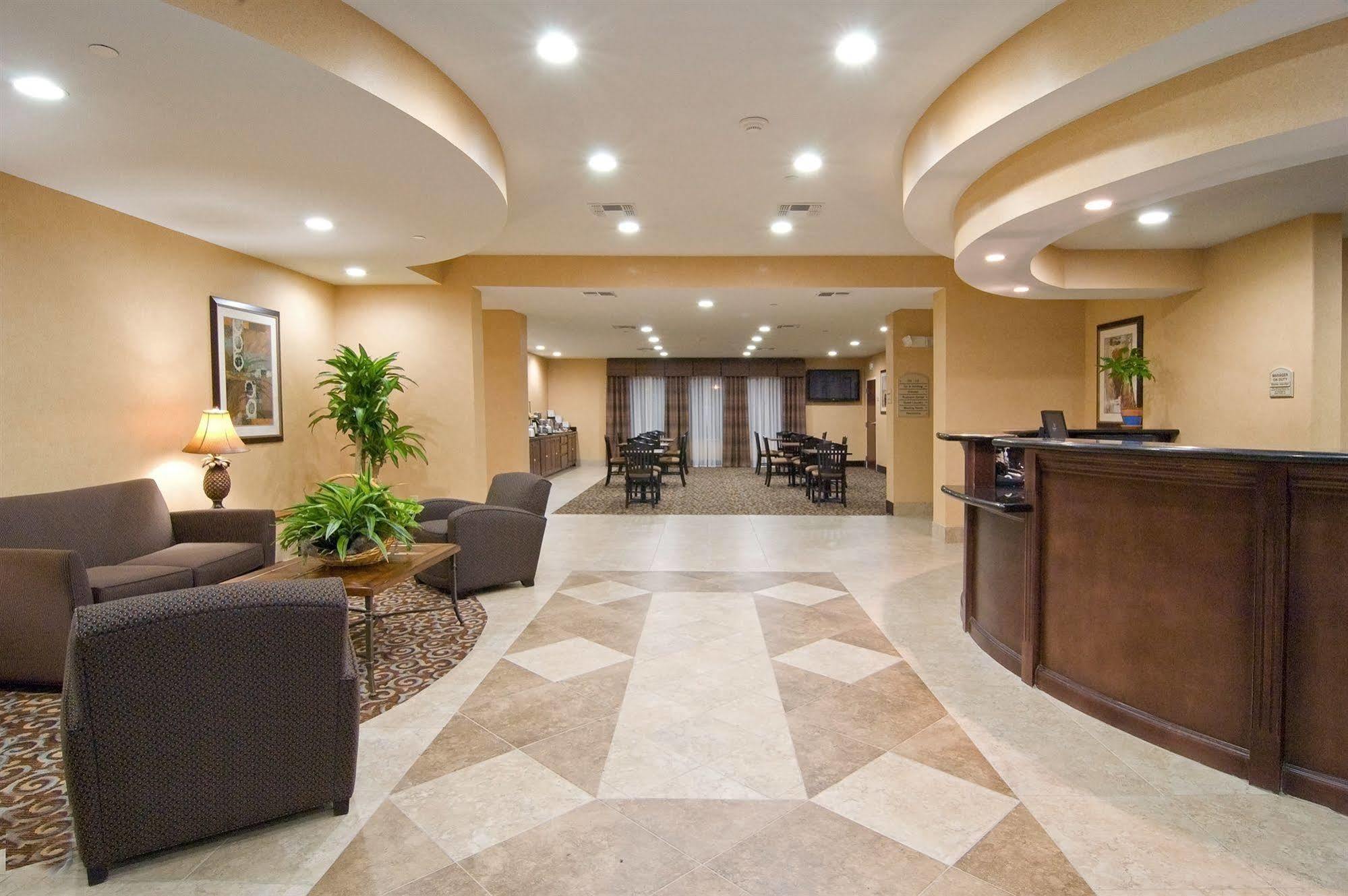Best Western Bastrop Pines Inn Beltér fotó